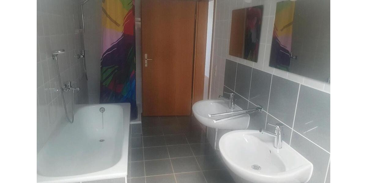 Dachgeschoßwohnung Grosselfingen - 2 Zimmer, 100 m&sup2;, 750&euro; | Angebot:24351384