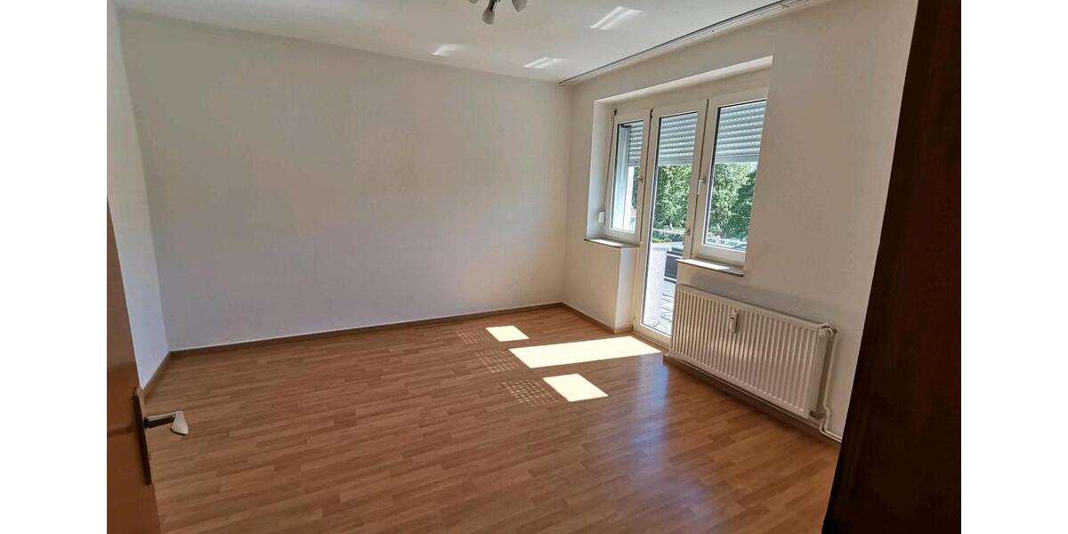 Etagenwohnung Wermelskirchen - 3 Zimmer, 80 m&sup2;, 1.020&euro; | Angebot:26561738