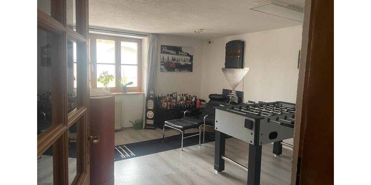 Etagenwohnung Lachen - 5.5 Zimmer, 180 m&sup2;, 1.600&euro; | Angebot:24593888