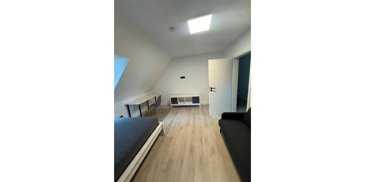 Wohnen auf Zeit Karlsruhe Innenstadt-Ost - 1 Zimmer, 16 m&sup2;, 500&euro; | Angebot:26224660