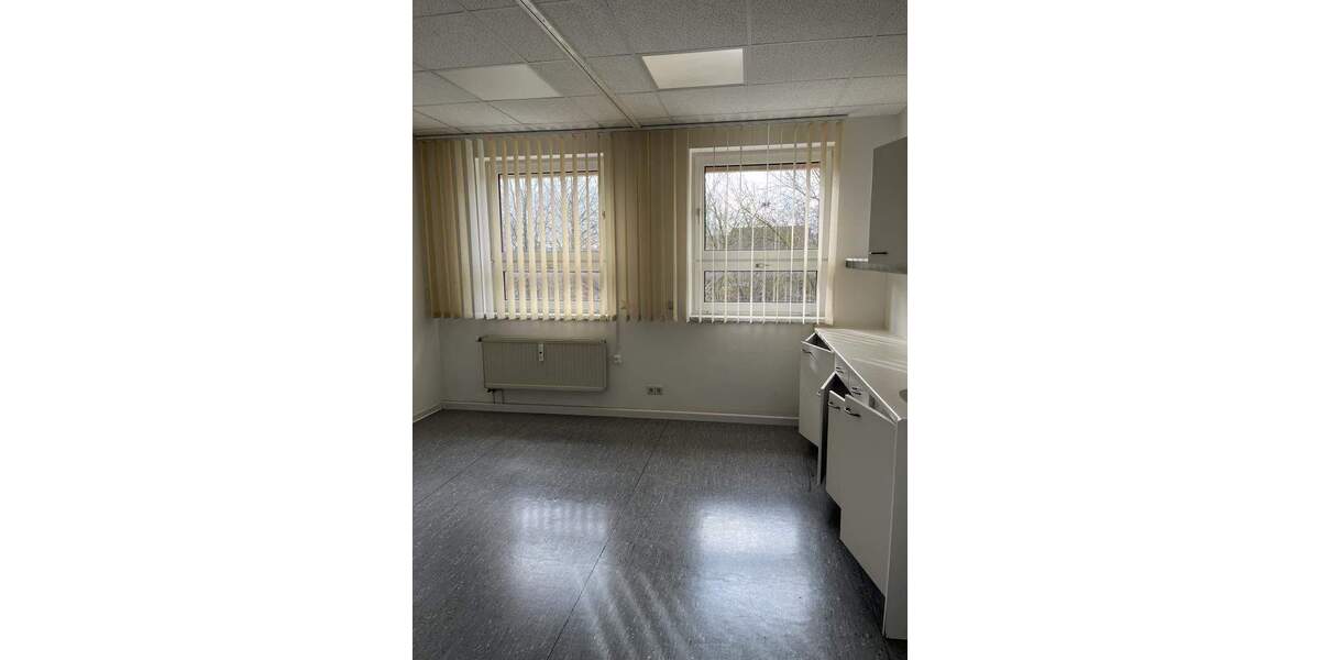 Gewerbeobjekt Bischofswerda - 1 Zimmer, 443 m&sup2;, 4.420&euro; | Angebot:25708967