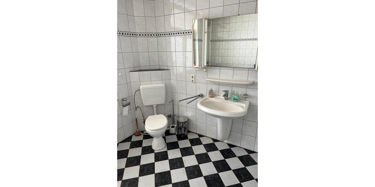 Wohnen auf Zeit Freren - 18 Zimmer, 230 m&sup2;, 16&euro; | Angebot:26287866
