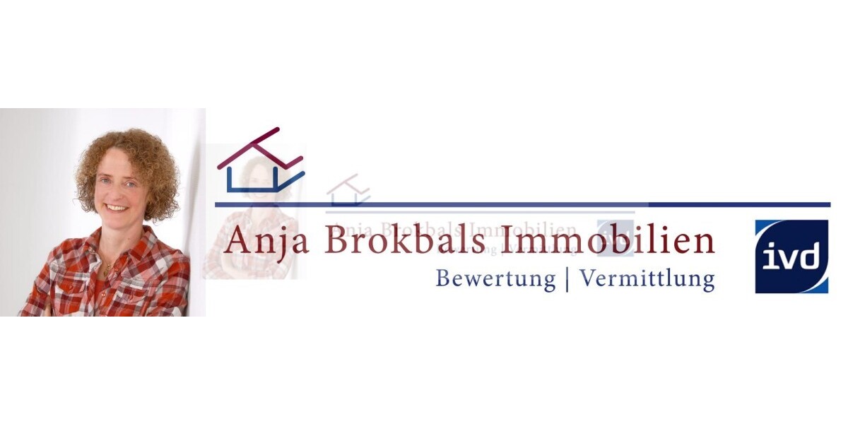 Modernisiert, zentral, ruhig, kl. Garage, 4 ZKB Balkon, Obergeschoss in einem Zweifamilienhaus 4 zimmer