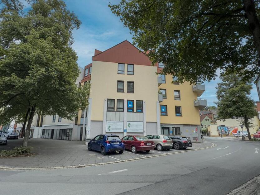 Maisonette-Wohnung mit Balkon und Dachterrasse – zentrale Lage in Coburg