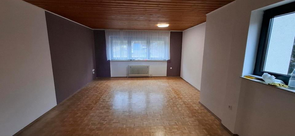 Erdgeschoßwohnung Queidersbach - 5 Zimmer, 107 m&sup2;, 1.050&euro; | Angebot:25931558