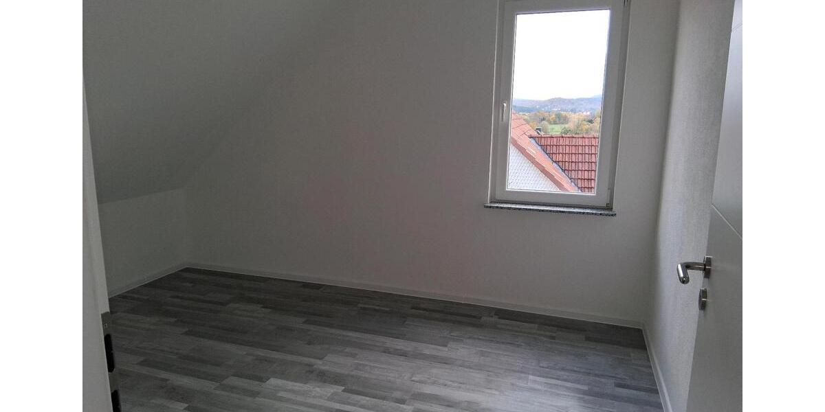 Dachgeschoßwohnung Hohenroda - 3 Zimmer, 550&euro; | Angebot:23269019