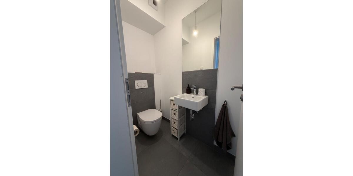 Wohnen auf Zeit Wesseling - 3 Zimmer, 80 m&sup2;, 2.450&euro; | Angebot:25982241