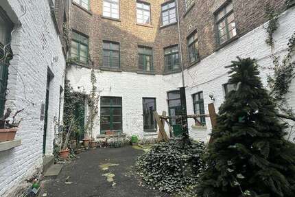 Haus Düsseldorf Altstadt - 11 Zimmer, 258 m&sup2;, 3.200&euro; | Angebot:20083227