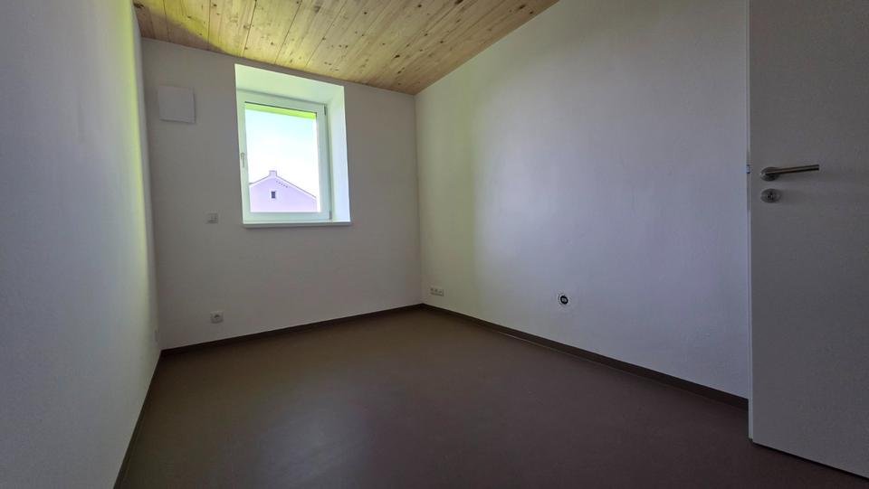 Etagenwohnung Deggendorf - 4 Zimmer, 101 m&sup2;, 980&euro; | Angebot:24562918