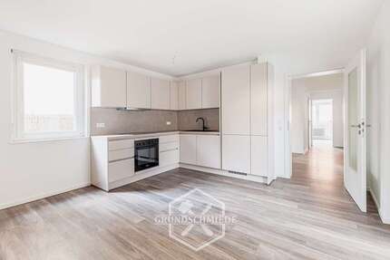 Wohnung Stuttgart Zuffenhausen - 4 Zimmer, 101 m&sup2;, 1.818&euro; | Angebot:26287126