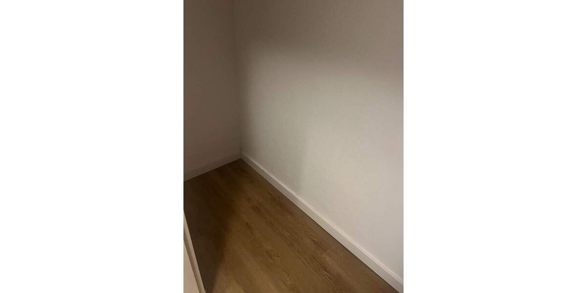 SCHÖN AUSGESTATTETES APPARTMENT MIT EINBAUKÜCHE UND BALKON IN NEUSS-HOLZHEIM 1 zimmer