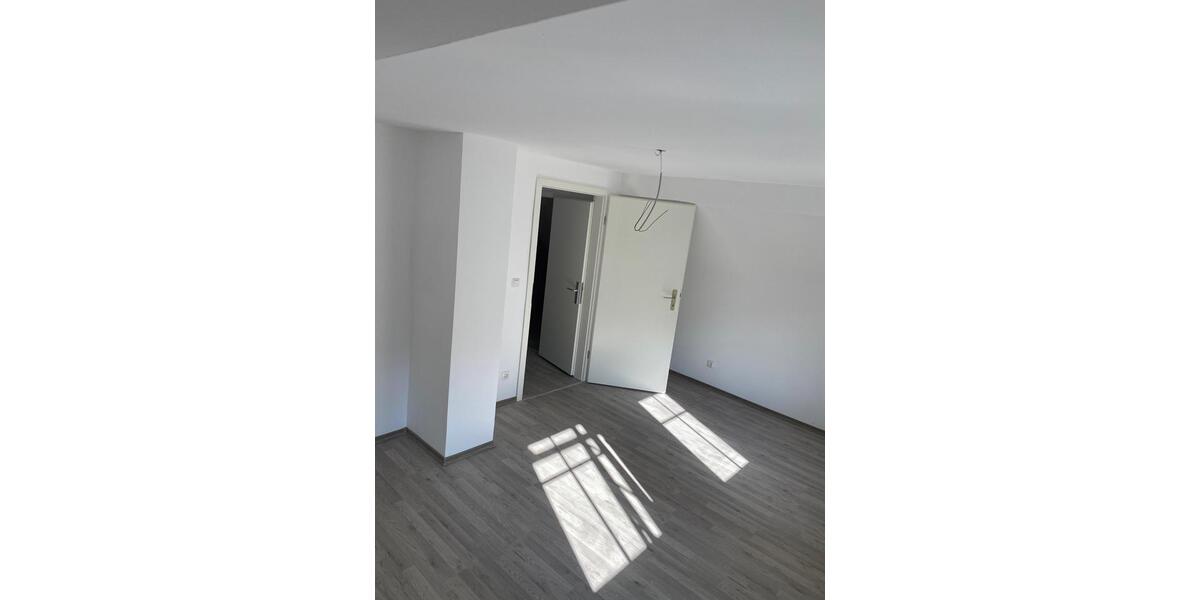 Einfamilienhaus Heimbach - 5 Zimmer, 150 m&sup2;, 1.300&euro; | Angebot:25048633