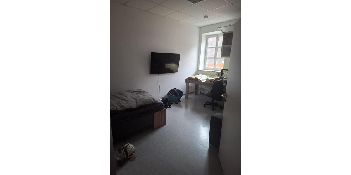 Wohnen auf Zeit Landshut - 11 Zimmer, 16 m&sup2;, 475&euro; | Angebot:25086327