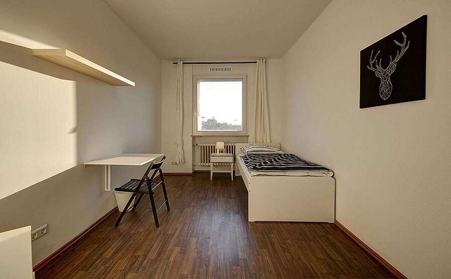 WG-Zimmer in Stuttgart 540 € 12 m² zimmer