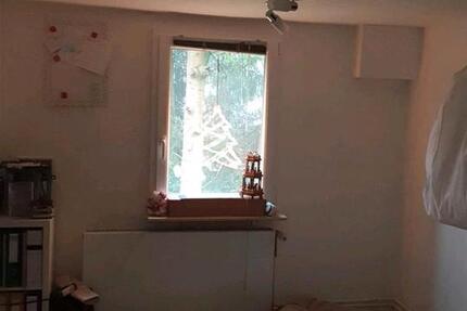 2 Zimmer in Einfamilienhaus-nur weibliche Beweberinnen 2 zimmer