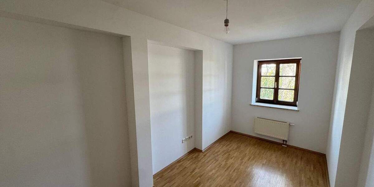 Etagenwohnung Röhrmoos Großinzemoos - 3 Zimmer, 78 m&sup2;, 1.200&euro; | Angebot:25895838