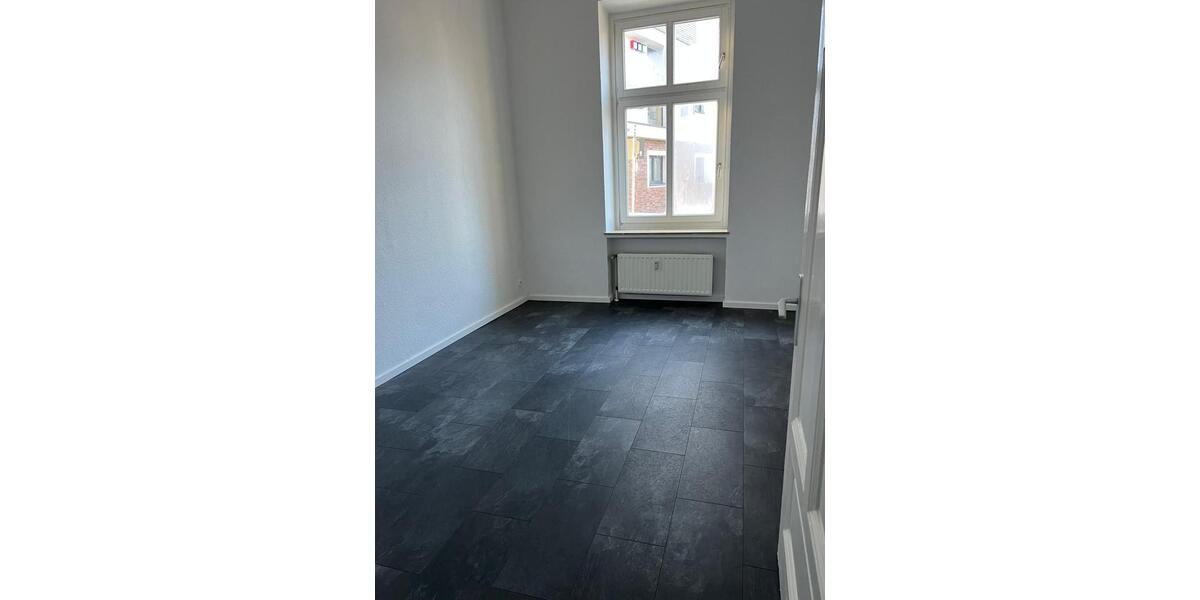 Erdgeschoßwohnung Wuppertal Arrenberg - 1 Zimmer, 28 m&sup2;, 141&euro; | Angebot:25220396
