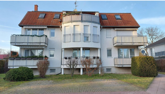 2 Zimmer, schöne Aussicht, Falkensee, Balkon, Bad saniert, Stellplatz