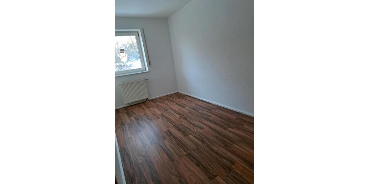 Etagenwohnung Bad Neustadt an der Saale - 4 Zimmer, 90 m&sup2;, 895&euro; | Angebot:25080710