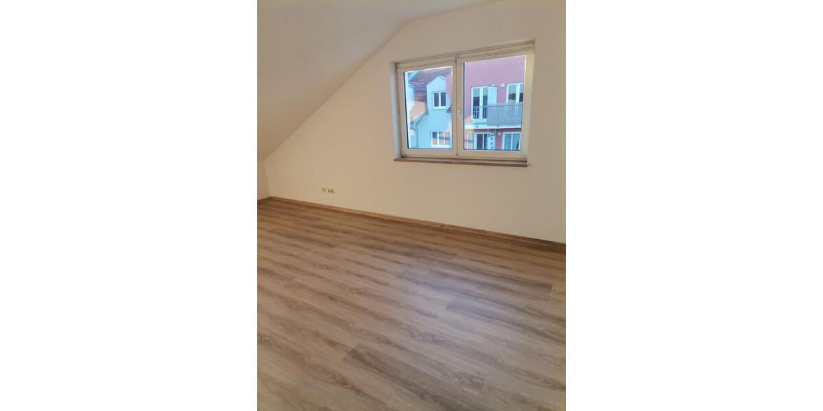 Dachgeschoßwohnung Frankenberg (Sachsen) - 2 Zimmer, 56 m&sup2;, 290&euro; | Angebot:24711072