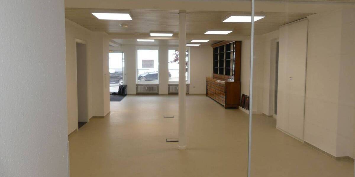 Gewerbeobjekt Sigmaringen - 4 Zimmer, 170 m&sup2;, 1.950&euro; | Angebot:26787279