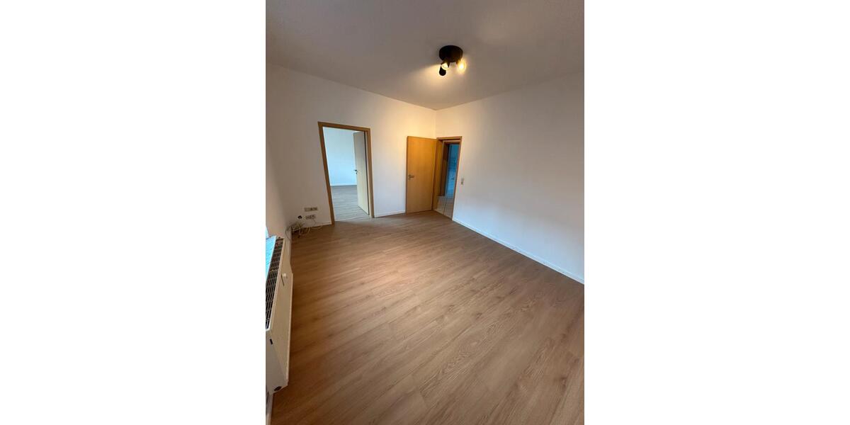 Erdgeschoßwohnung Rottenburg am Neckar - 3 Zimmer, 70 m&sup2;, 900&euro; | Angebot:25057551