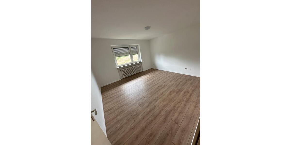 Etagenwohnung Büdingen - 4 Zimmer, 102 m&sup2;, 1.050&euro; | Angebot:26694096