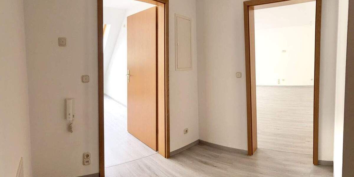 Etagenwohnung Auerbach Mühlgrün - 2 Zimmer, 68 m&sup2;, 400&euro; | Angebot:24973015