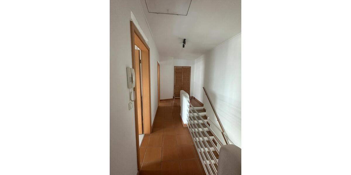 Etagenwohnung Wiesentheid - 4 Zimmer, 110 m&sup2;, 990&euro; | Angebot:26034272