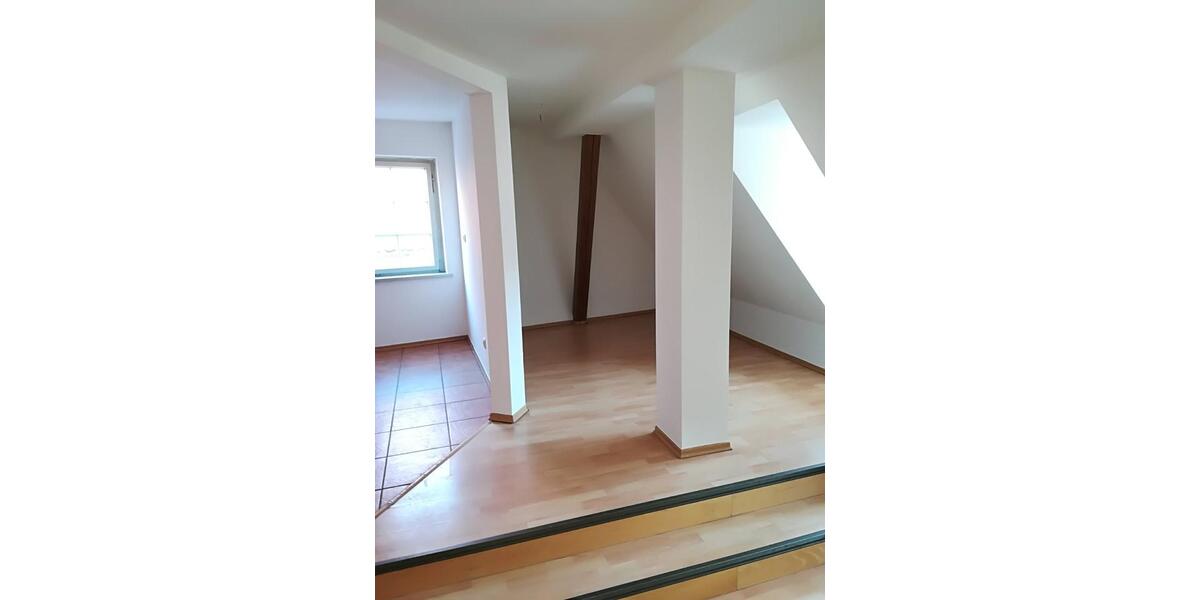 Dachgeschoßwohnung Schmalkalden - 3 Zimmer, 62 m&sup2;, 430&euro; | Angebot:19787794