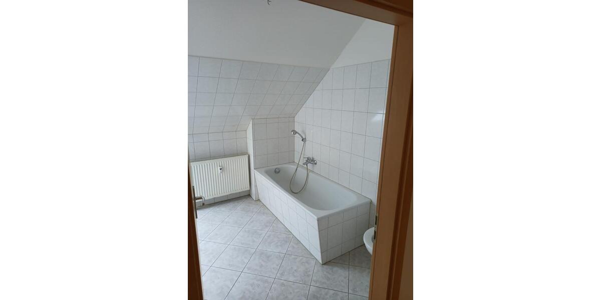 Dachgeschoßwohnung Großschirma - 2 Zimmer, 59 m&sup2;, 420&euro; | Angebot:25762271