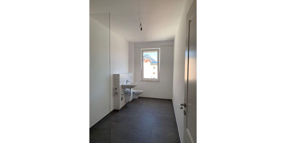 Etagenwohnung Saalfeld/Saale Saalfeld - 5 Zimmer, 133 m&sup2;, 1.130&euro; | Angebot:25736948