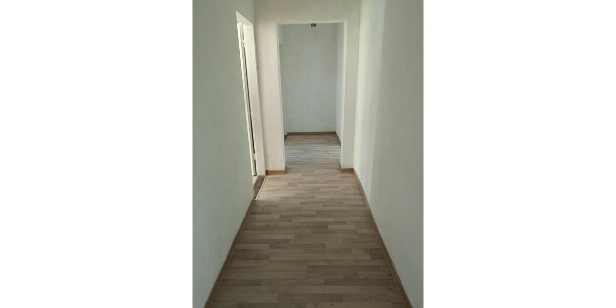 Erdgeschoßwohnung Rosenow - 5 Zimmer, 105 m&sup2;, 580&euro; | Angebot:26604915