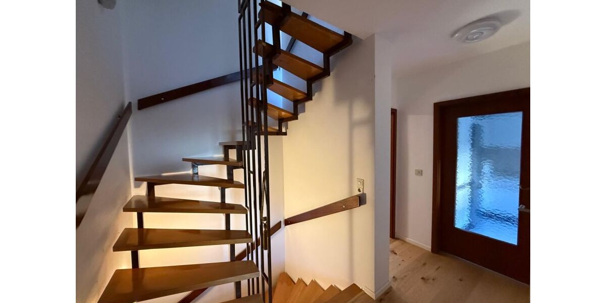 REH Einfamilienhaus mit Terasse, Garten, Gartenhaus in TOP-Lage: ruhig, sonnig, grün - Einfamilienhaus Dietzenbach | Angebot:25908497