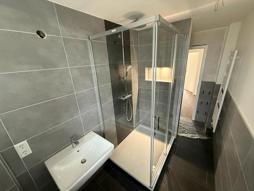 Kassel: Wohnung im 1. OG, saniert, mit Garten