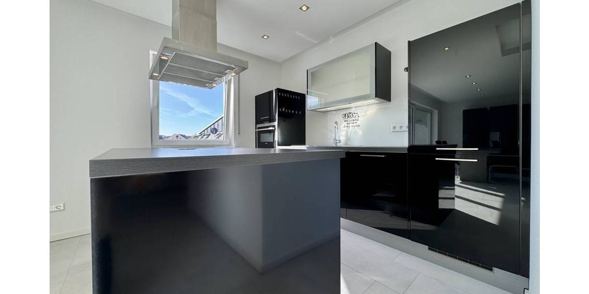 Etagenwohnung Heppenheim - 2 Zimmer, 93 m&sup2;, 1.150&euro; | Angebot:26065995