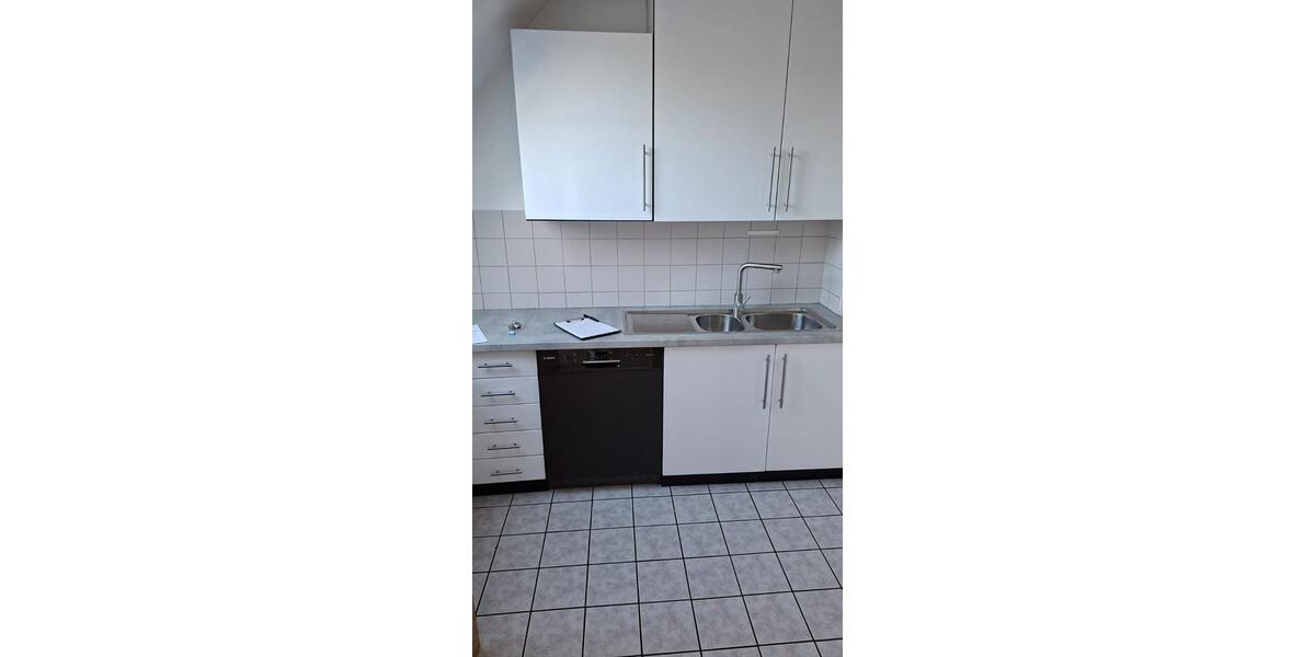 Dachgeschoßwohnung Hechingen - 3 Zimmer, 82 m&sup2;, 880&euro; | Angebot:24864796