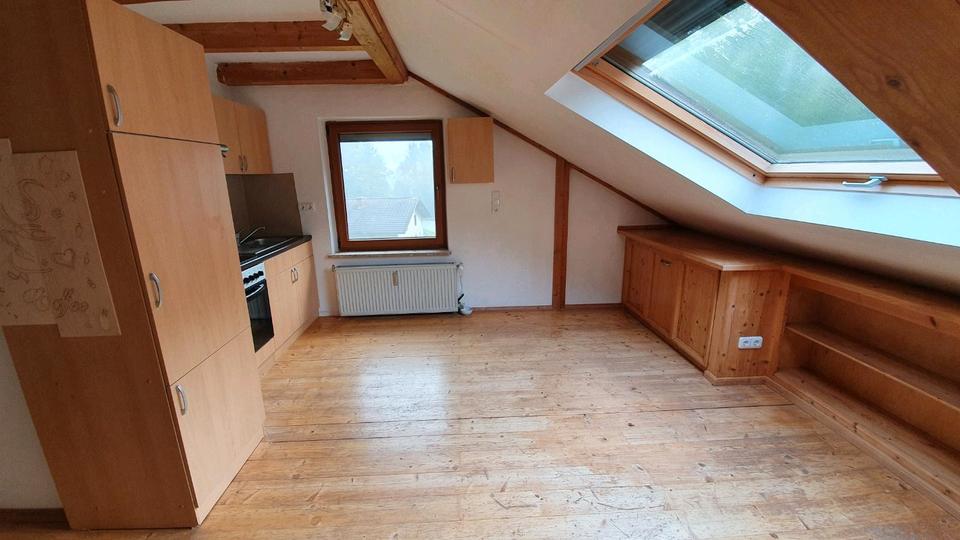 Dachgeschoßwohnung Haag in Oberbayern - 1 Zimmer, 50 m&sup2;, 670&euro; | Angebot:26365018