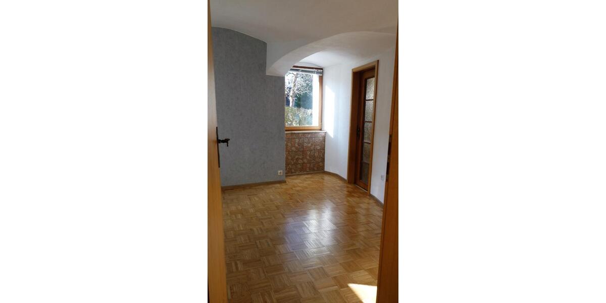 Etagenwohnung Großröhrsdorf - 1 Zimmer, 23 m&sup2;, 250&euro; | Angebot:24679384