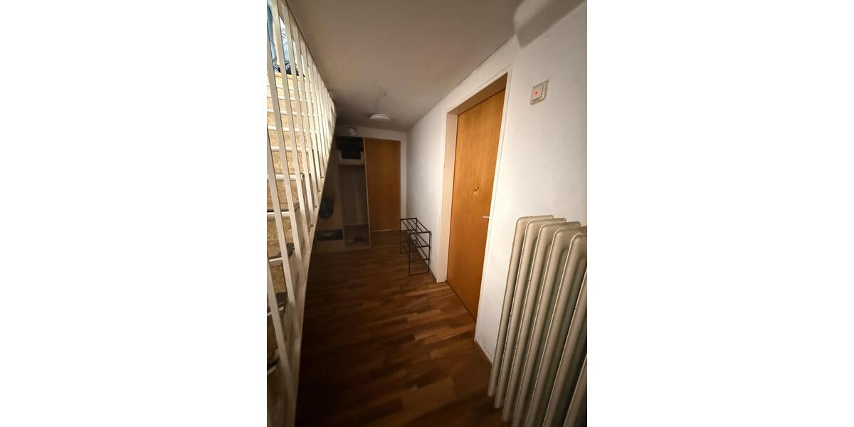 Reihenhaus Frankfurt am Main Rödelheim - 6 Zimmer, 180 m&sup2;, 3.800&euro; | Angebot:25335169