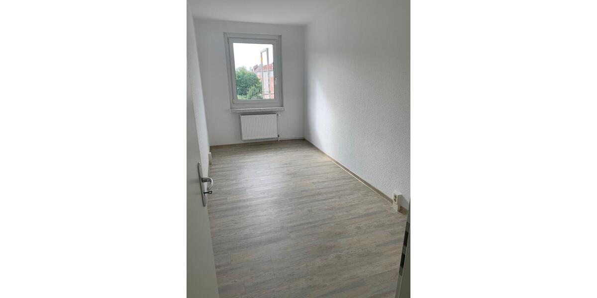 Etagenwohnung Bad Liebenwerda - 3 Zimmer, 58 m&sup2;, 347&euro; | Angebot:26646479