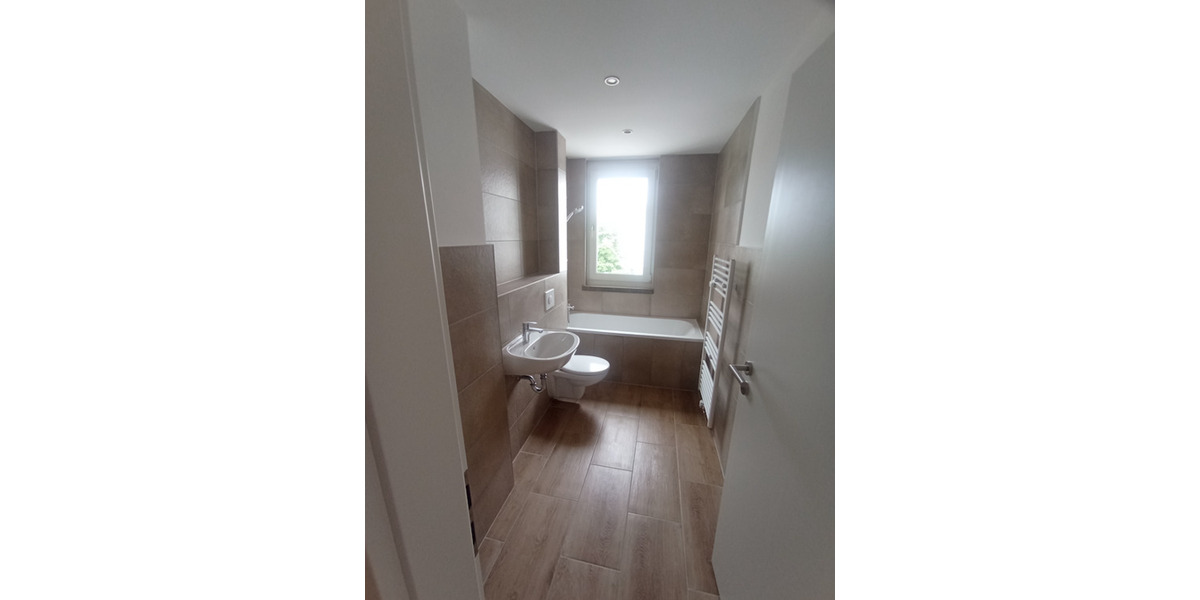 Etagenwohnung Bitterfeld-Wolfen Wolfen - 3 Zimmer, 60 m&sup2;, 460&euro; | Angebot:25797036