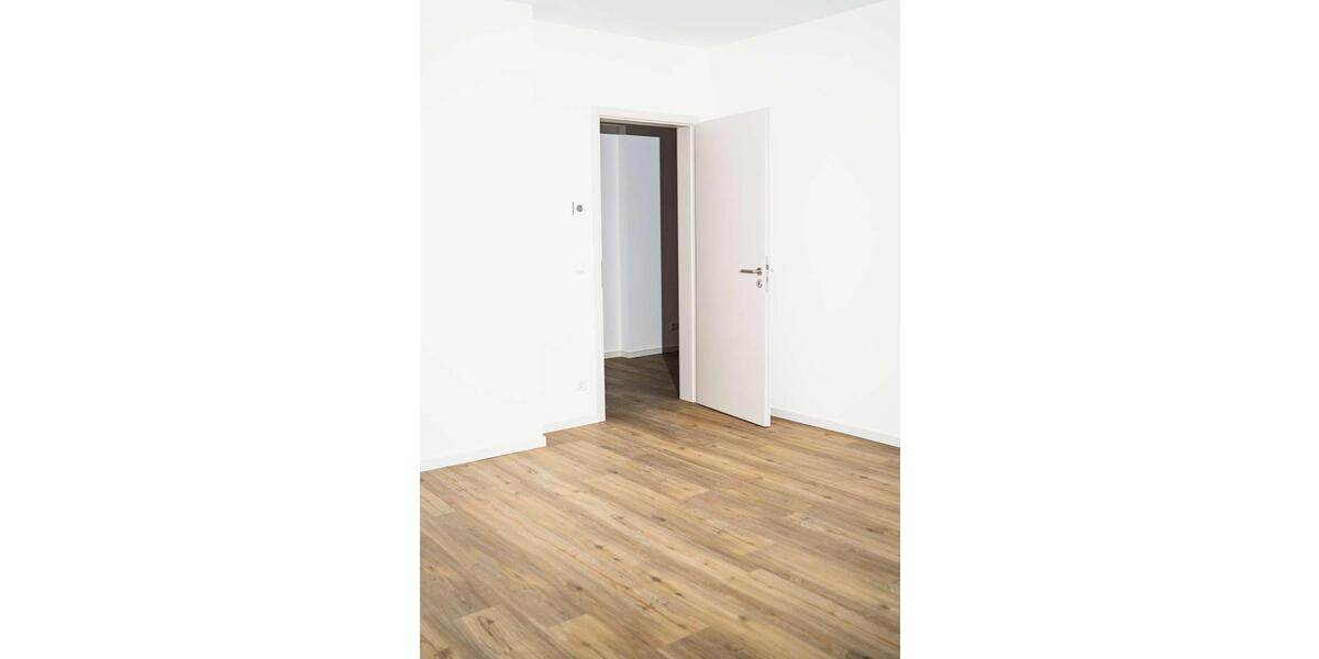Erdgeschoßwohnung Glauchau - 3 Zimmer, 89 m&sup2;, 711&euro; | Angebot:26061905