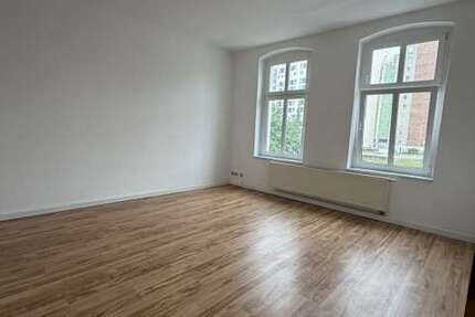 Wohnung Frankfurt Oder - 2 Zimmer, 71 m&sup2;, 525&euro; | Angebot:26972350