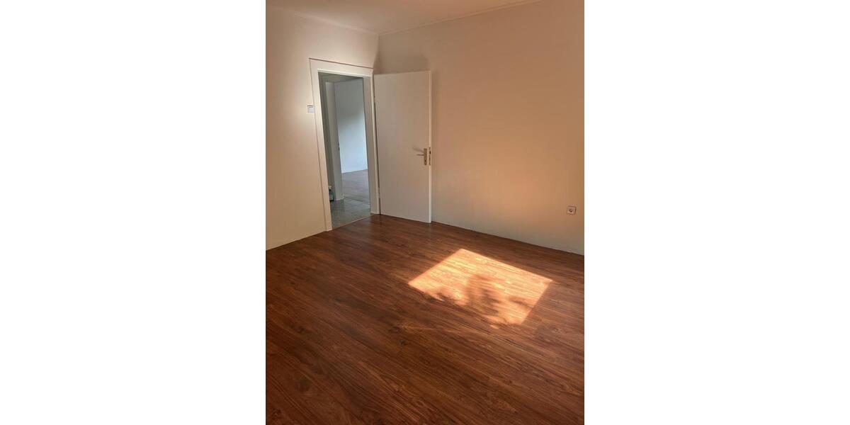 Erdgeschoßwohnung Vlotho - 4 Zimmer, 90 m&sup2;, 750&euro; | Angebot:24814569
