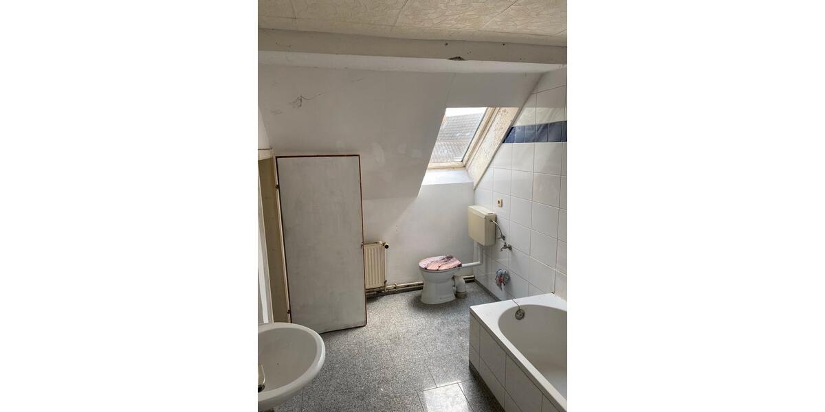 Dachgeschoßwohnung Lüder - 3 Zimmer, 85 m&sup2;, 360&euro; | Angebot:26606670