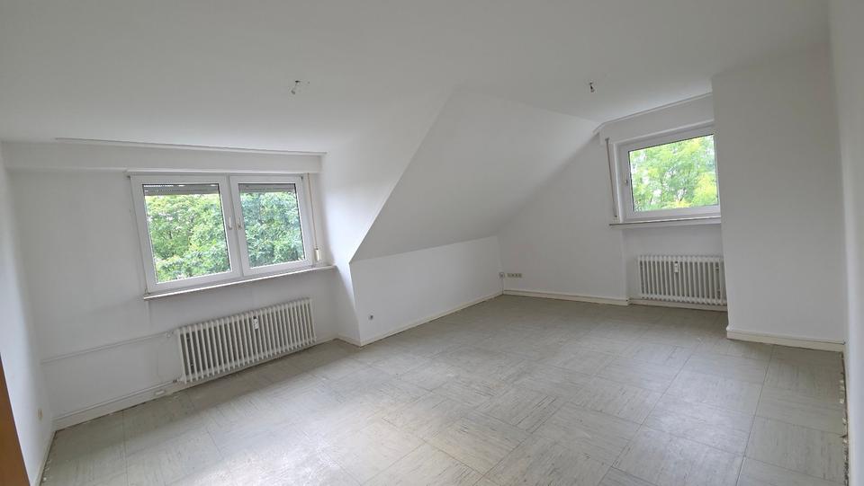 Dachgeschoßwohnung Hagen - 2.5 Zimmer, 66 m&sup2;, 350&euro; | Angebot:23107656