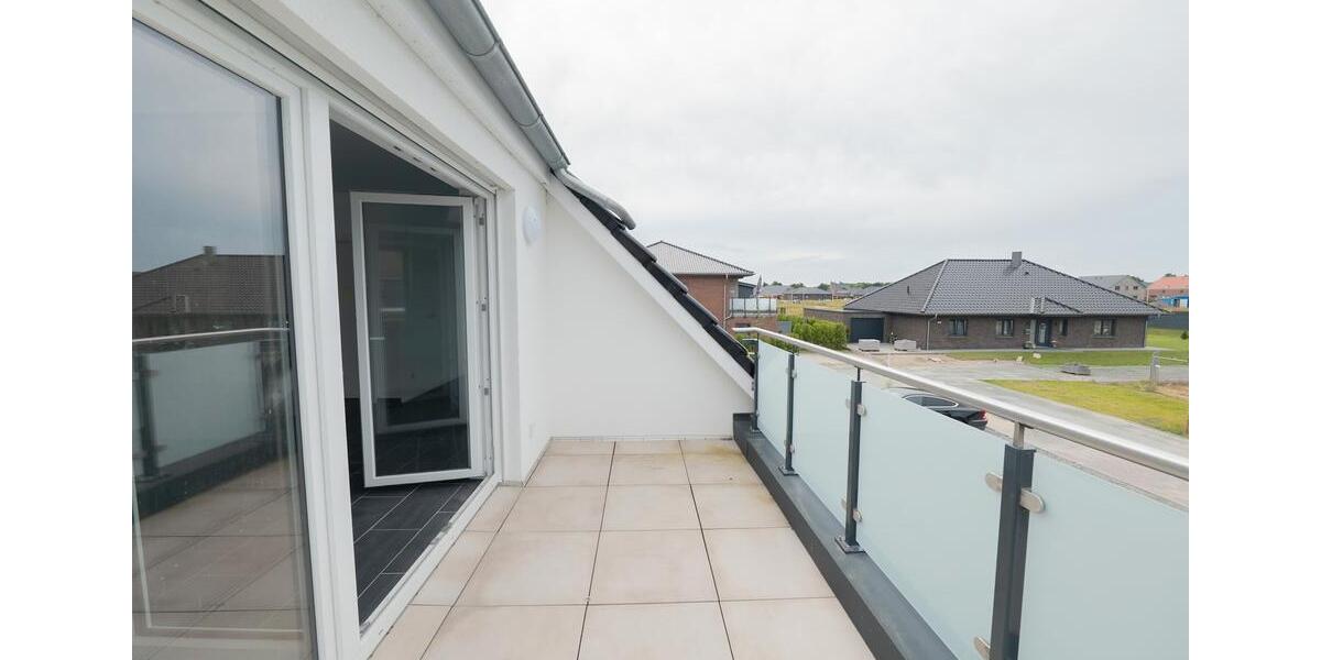 Dachgeschoßwohnung Hemmoor - 3 Zimmer, 96 m&sup2;, 995&euro; | Angebot:26585142
