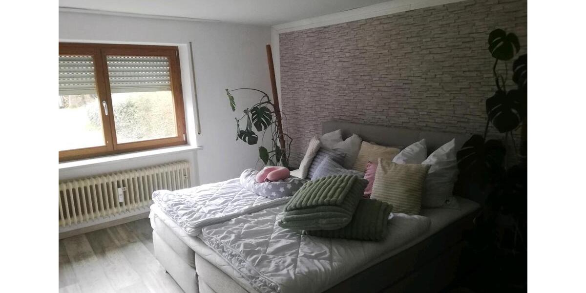 Etagenwohnung Neukirchen bei Heiligen Blut - 1 Zimmer, 35 m&sup2;, 250&euro; | Angebot:26034253