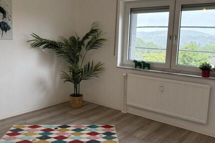 Traumhaft Wohnen + innen und außen top saniert 3 zimmer